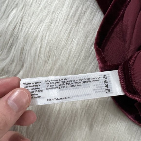 Eileen Fisher Women's‎ Size XS Deep Claret Velvet V Neck Top - Picture 7 of 8